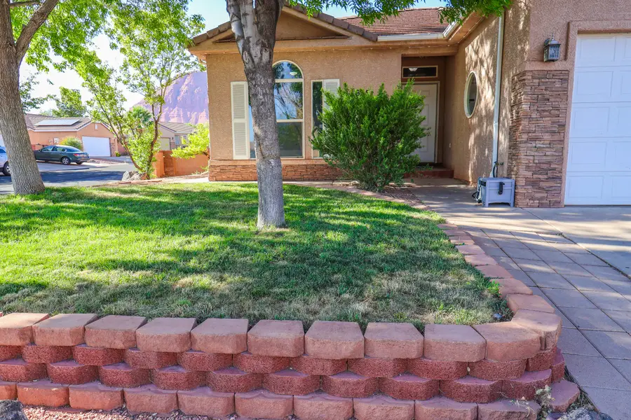 635 E 460, Ivins, UT 84738 - #3