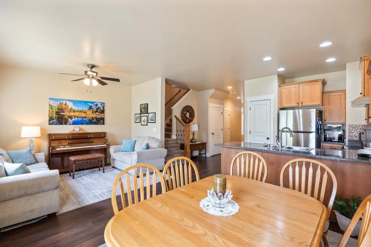 1464 N La Palma Place, Saratoga Springs, UT 84045 - #1
