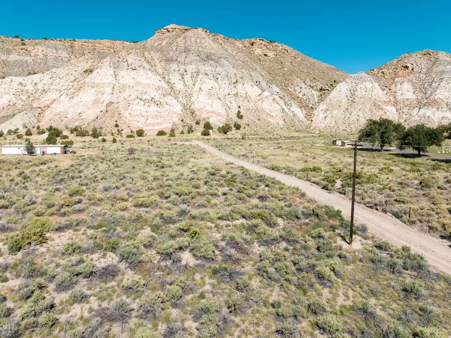 689 Utah 12, Cannonville, UT 84718 - #3