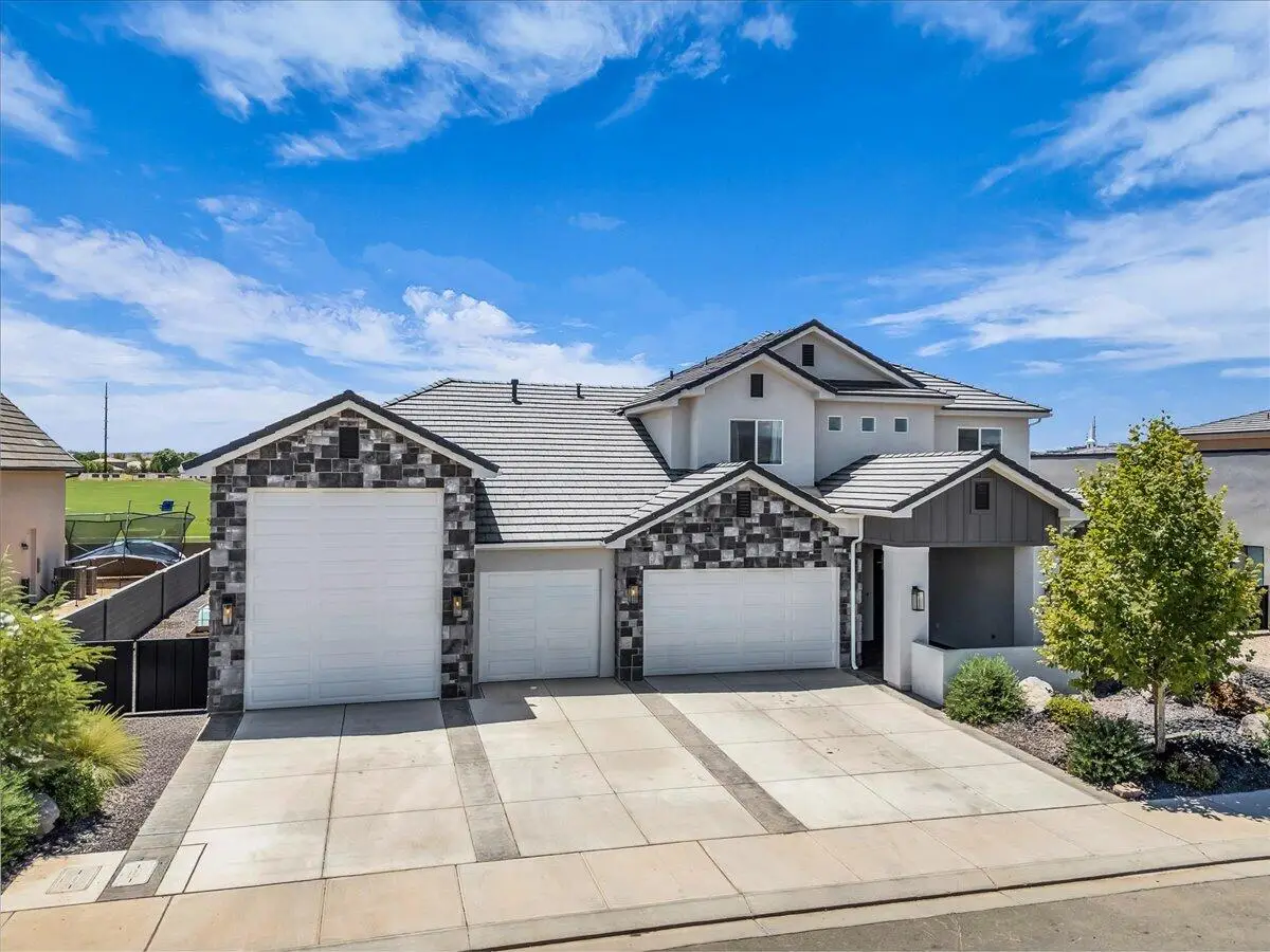 449 W Johann Cir, Washington, UT 84780 - #1