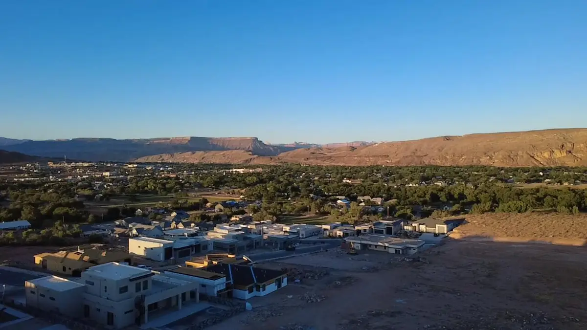 869 S 1385, Hurricane, UT 84737 - #1