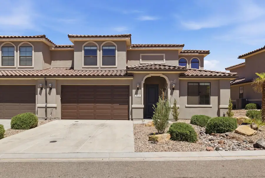 2329 E Escondido Dr, Washington, UT 84780 - #2