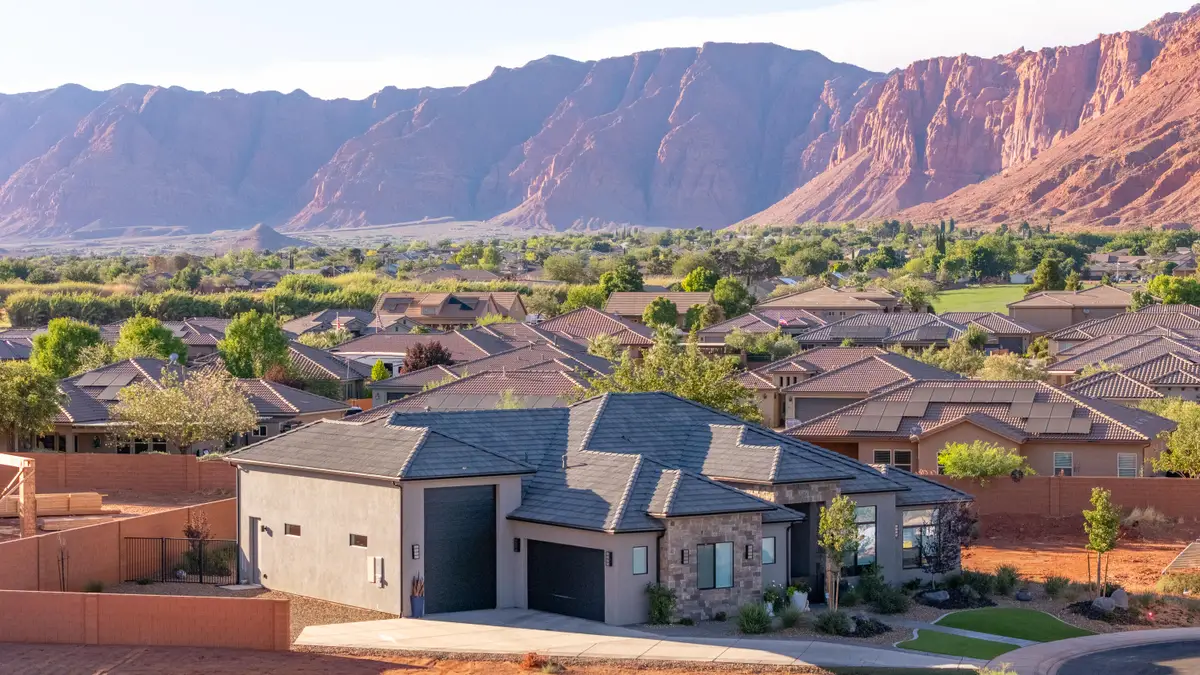 562 S Harmony Cir, Ivins, UT 84738 - #1