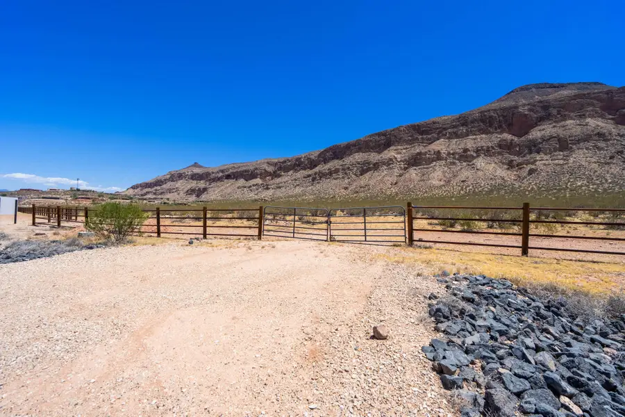 3705 S 1100, Hurricane, UT 84737 - #3