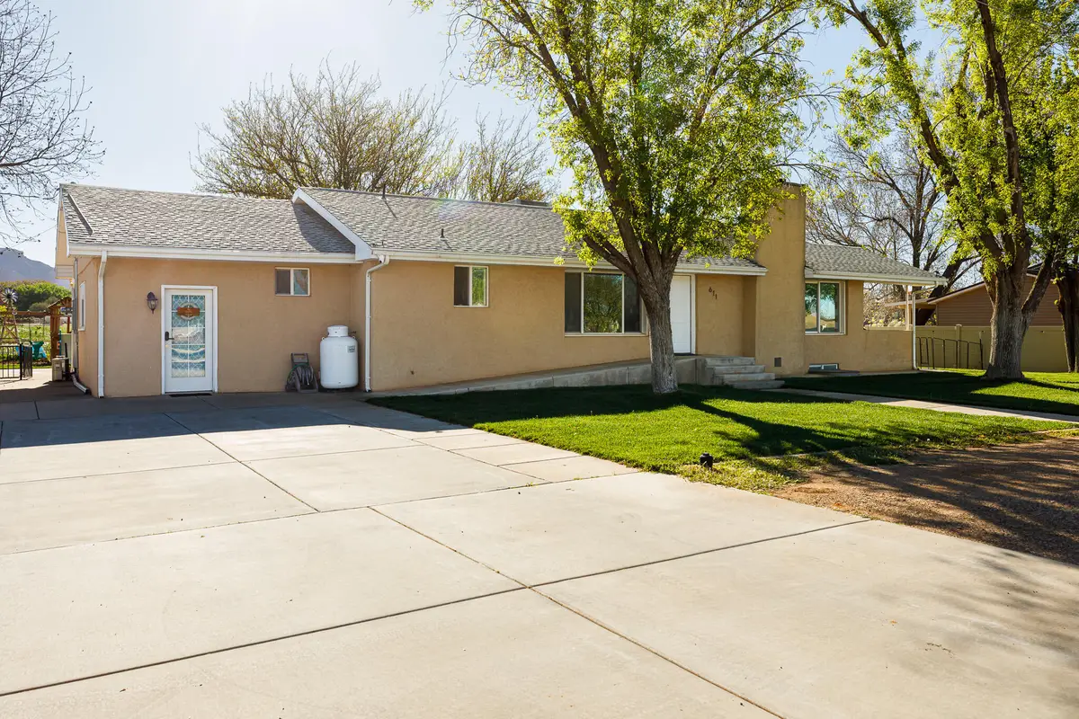 611 S 175, Kanab, UT 84741 - #1