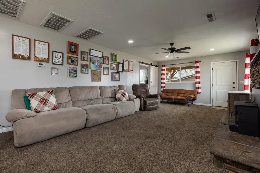 611 S 175, Kanab, UT 84741 - #2
