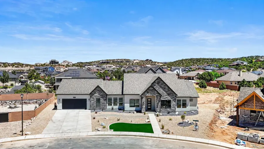 2152 S Bluff Dr, Cedar City, UT 84720 - #3