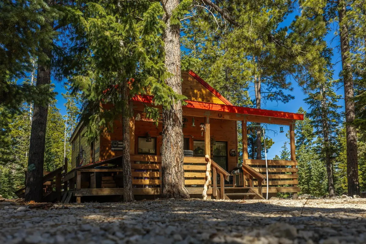 305 E Quaking Aspen Dr, Duck Creek Village, UT 84762 - #1