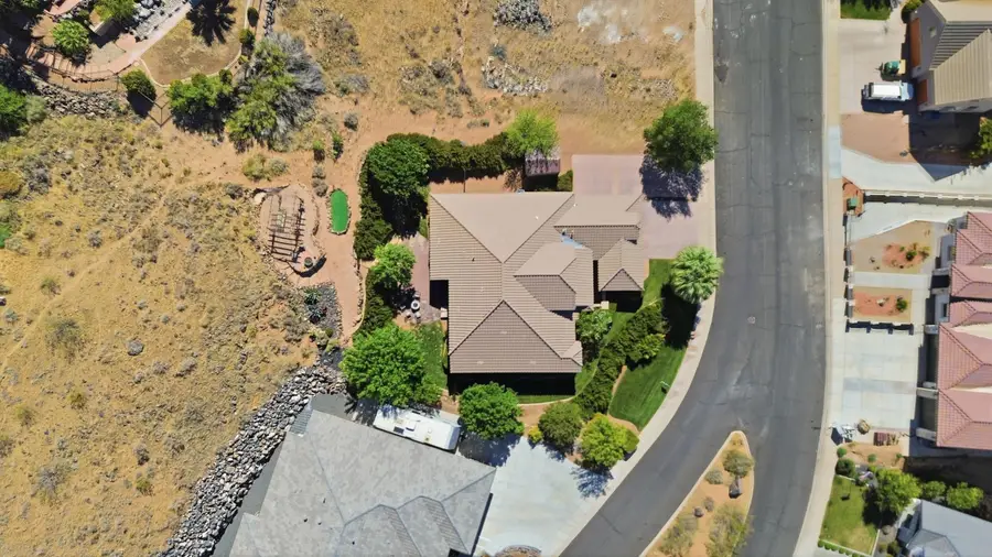 2353 W Valley View Dr, Hurricane, UT 84737 - #3