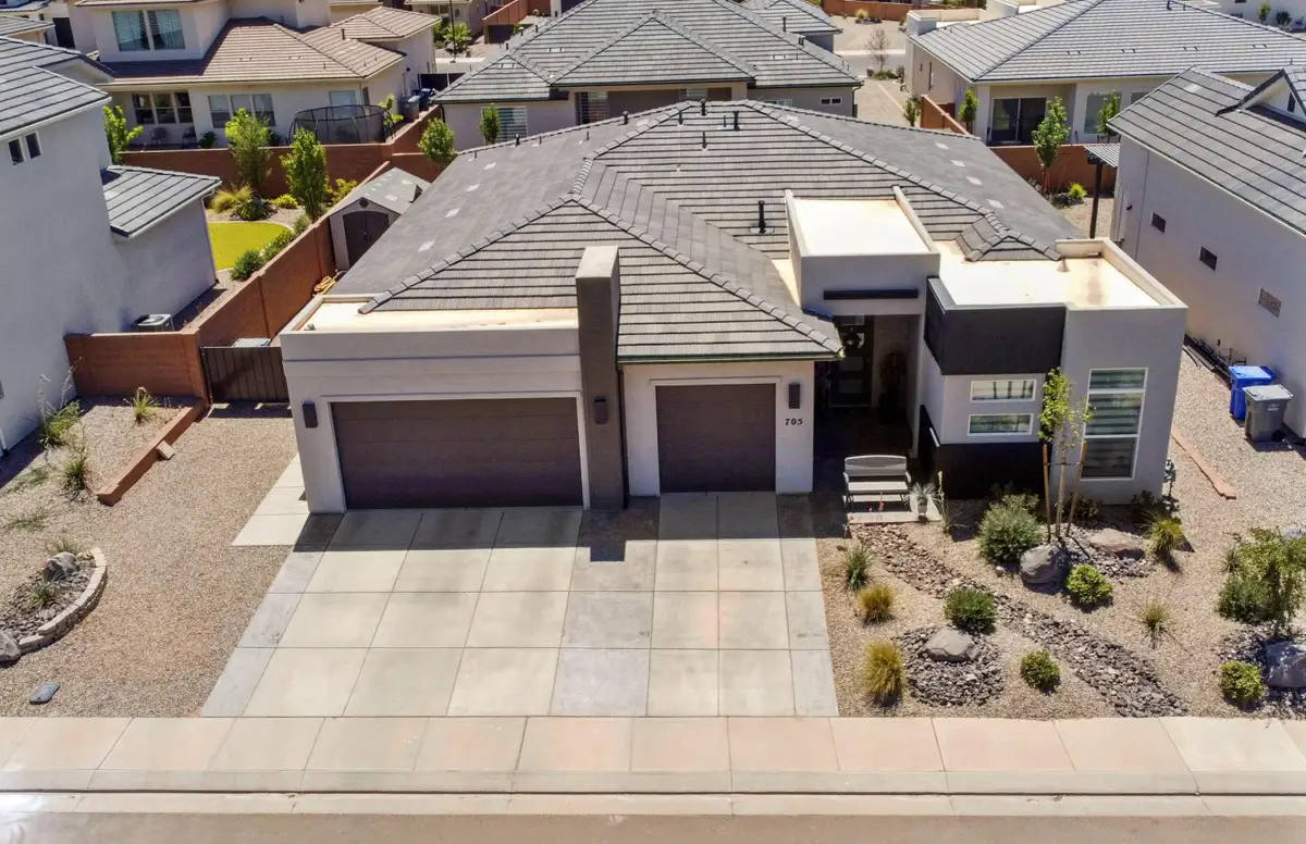 705 S Taylor Creek Dr, Washington, UT 84780 - #1