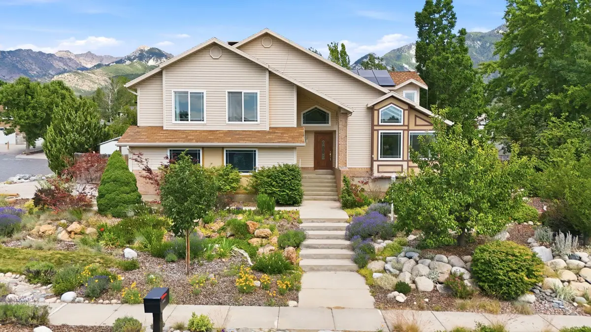 10043 S Granite Crest Ln, Sandy, UT 84092 - #1