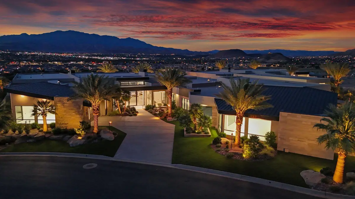 2789 E Siltstone Dr, Saint George, UT 84790 - #1