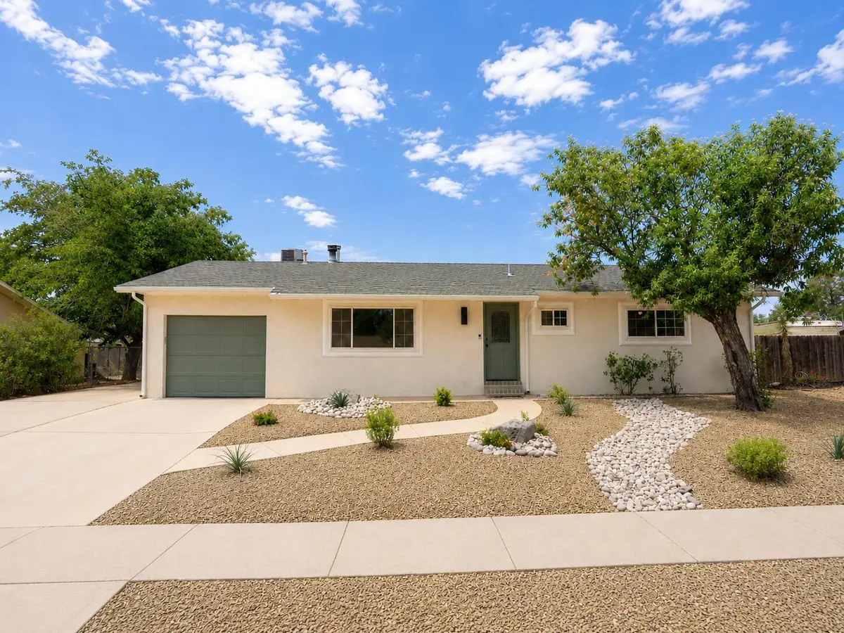 351 N Saguaro Dr, Washington, UT 84780 - #1