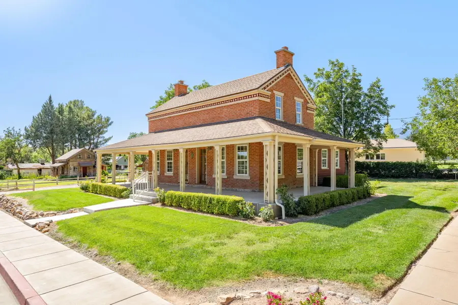 10 W Center St, Toquerville, UT 84774 - #2