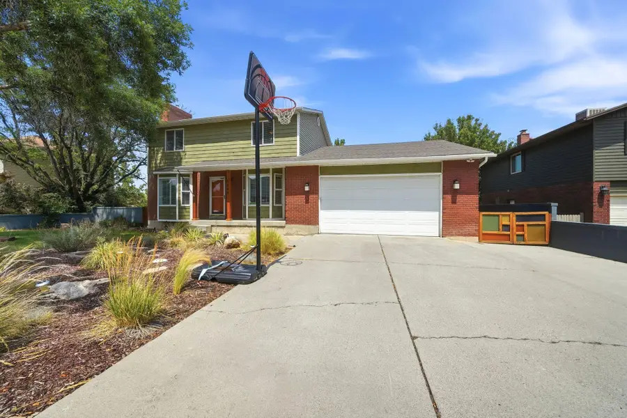 5695 S Inwood Dr, Taylorsville, UT 84129 - #3