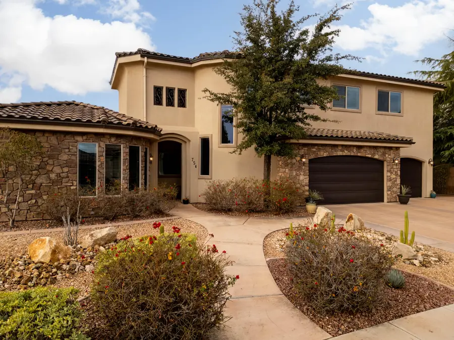 754 Swiss Haven Cir, Santa Clara, UT 84765 - #3