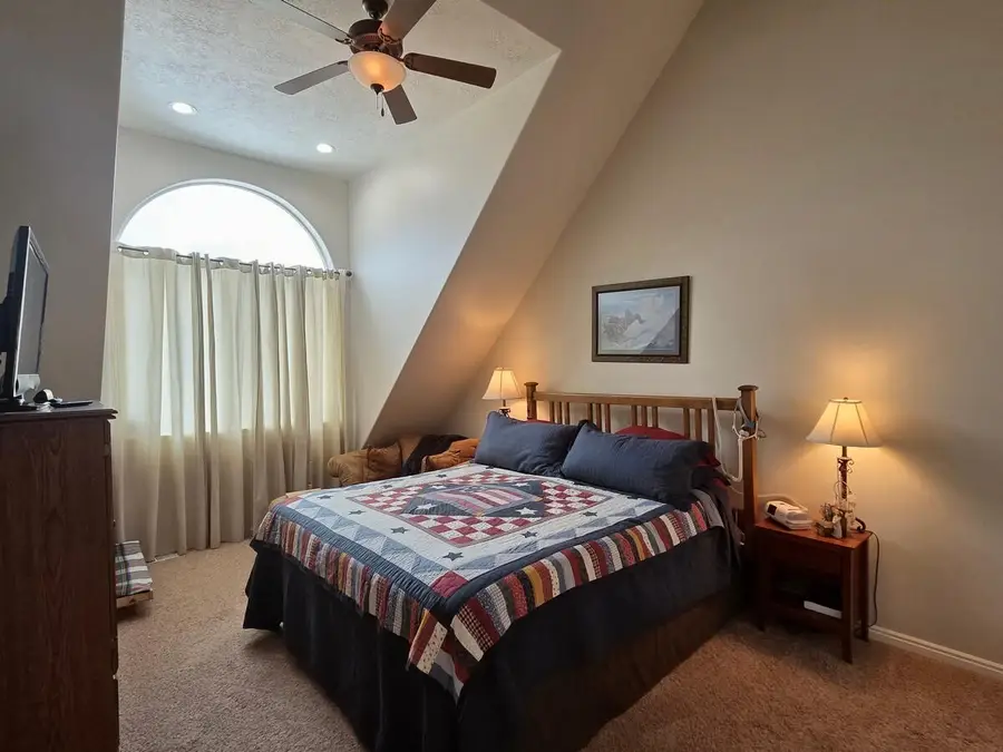1650 S Mammoth Valley Dr, Hatch, UT 84735 - #3