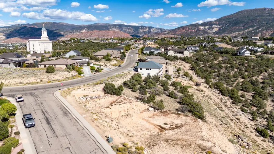387 S Carmel Ridge Cir, Cedar City, UT 84720 - #2