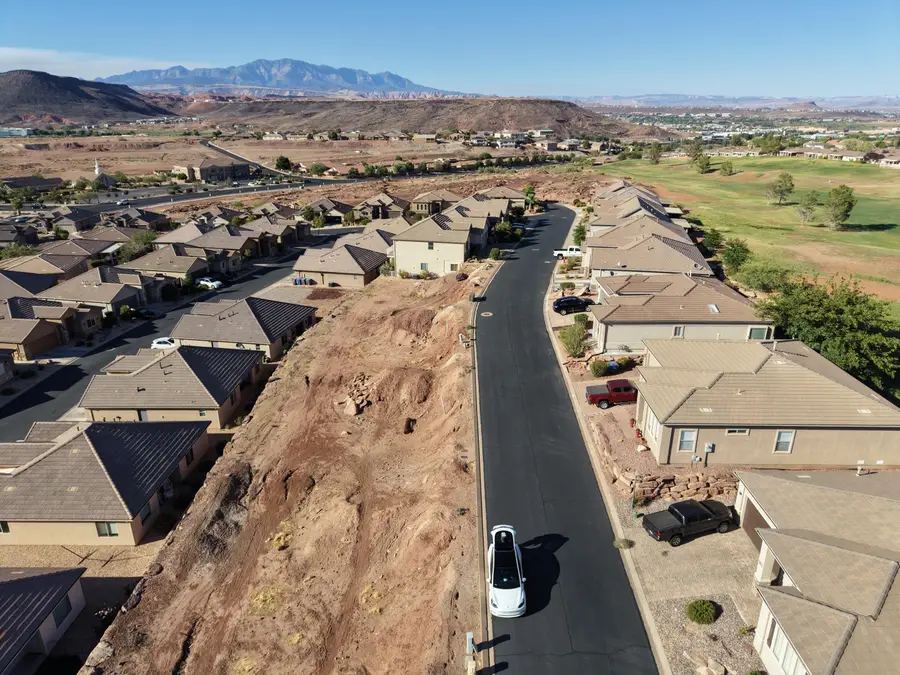 2261 S Tonaquint Dr #13, Saint George, UT 84770 - #3