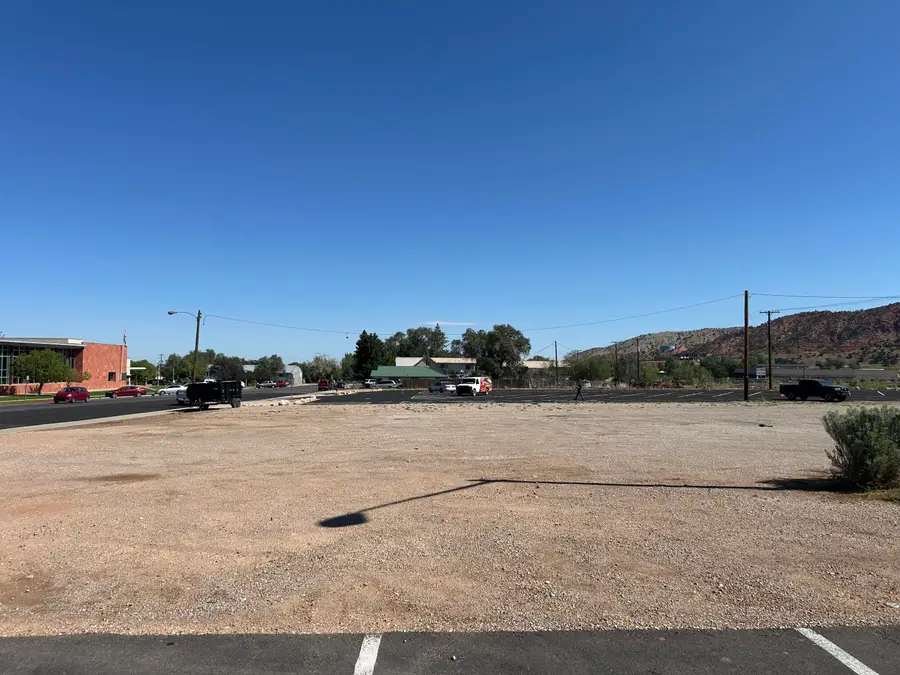 240 N 100, Cedar City, UT 84721 - #2