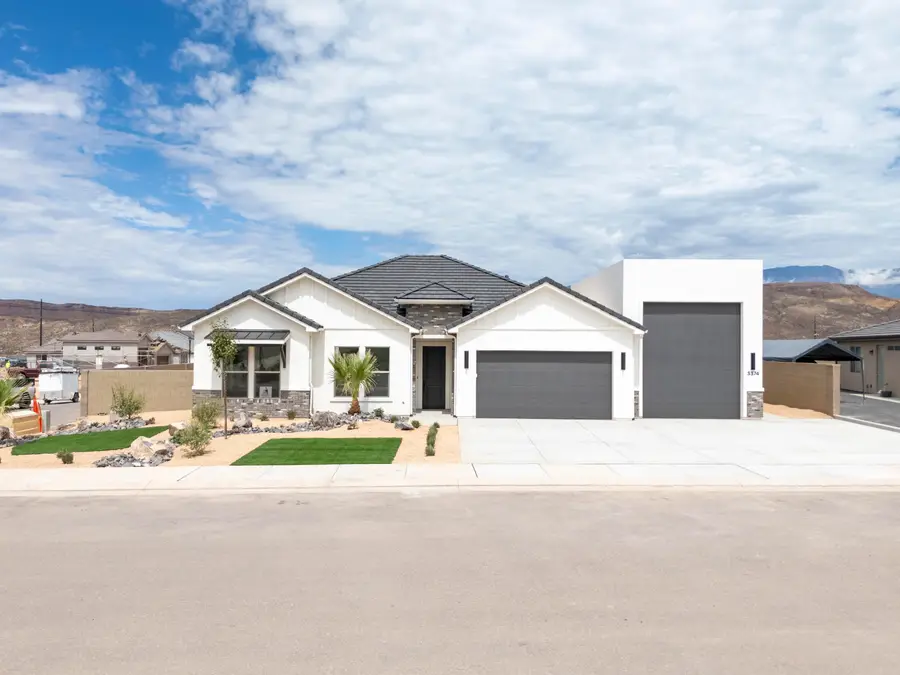 3374 W Torey Ln, Hurricane, UT 84737 - #2