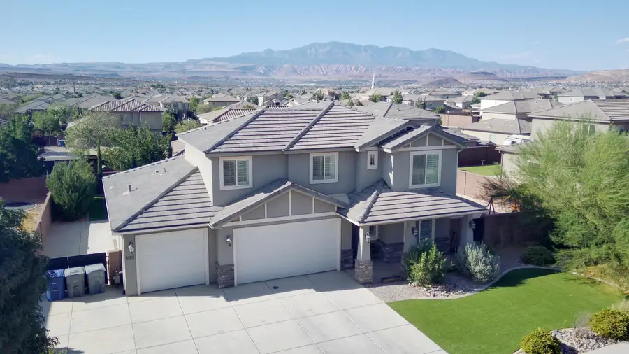 3165 E Maple Mountain Dr, Saint George, UT 84790 - #3