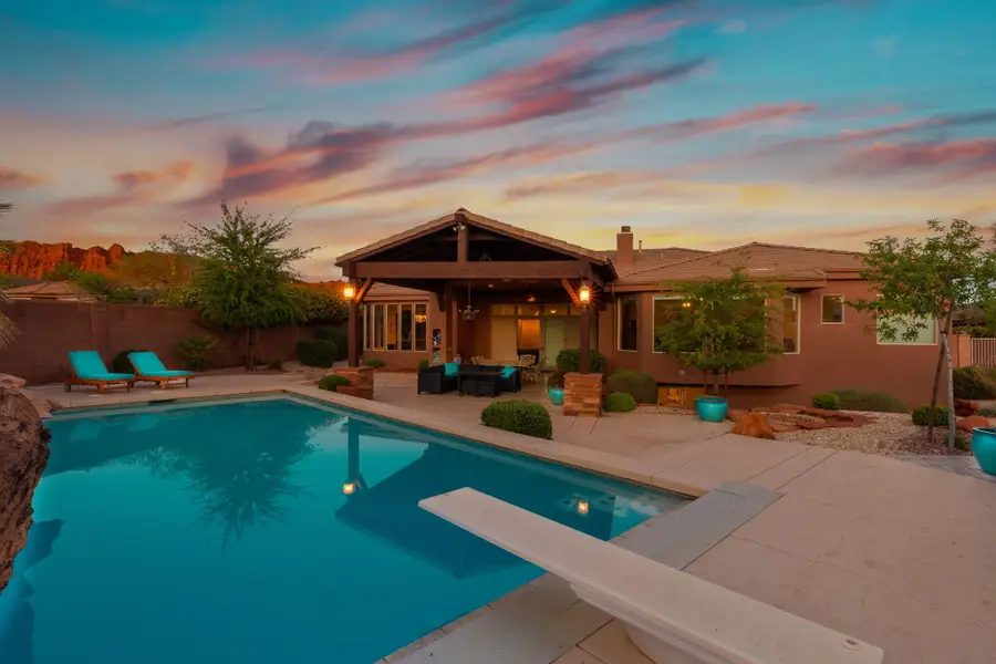 207 N Painted Hills Dr, Ivins, UT 84738 - #3