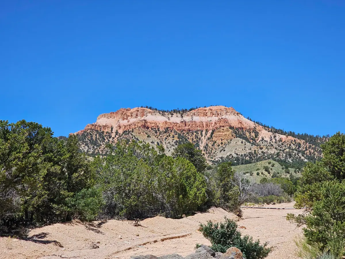 1910 W Bryce Way, Tropic, UT 84776 - #1
