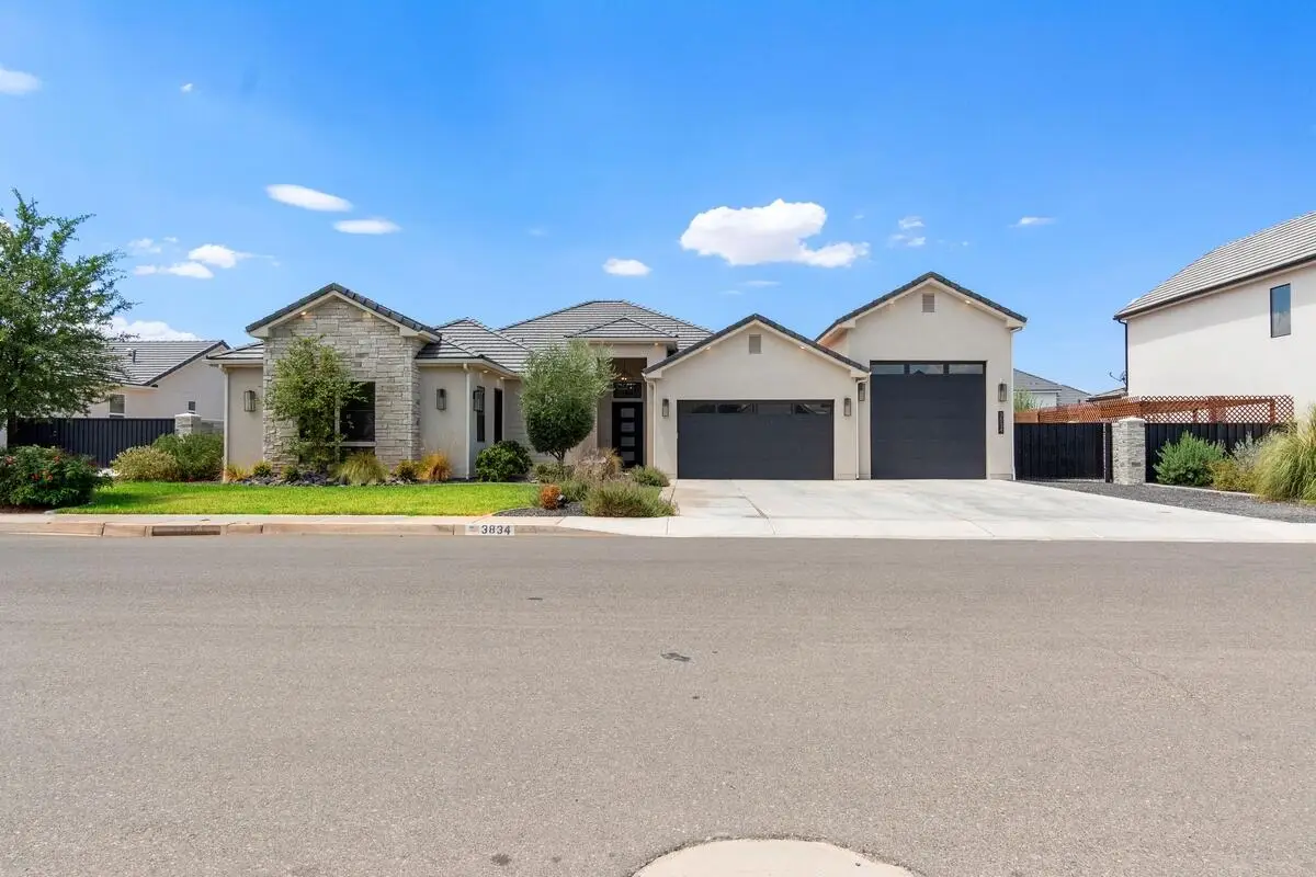 3834 S Mckenzie Ln, Washington, UT 84780 - #1