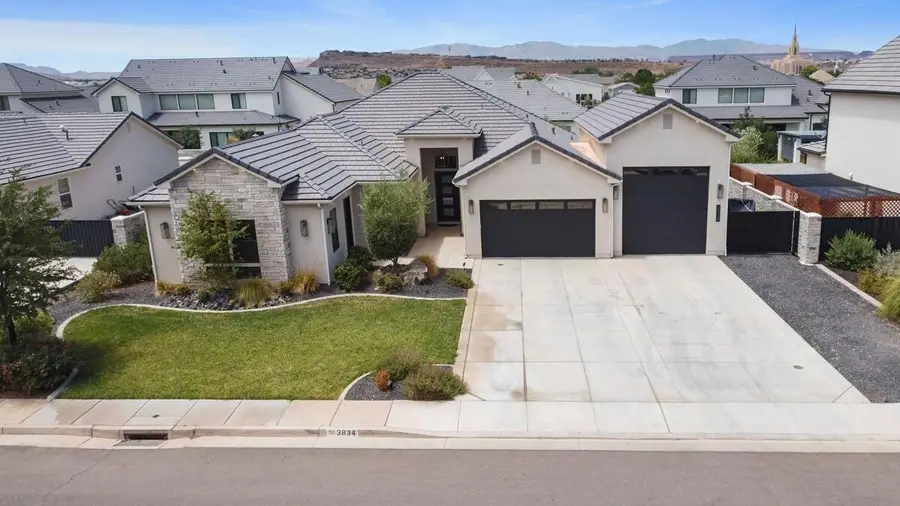3834 S Mckenzie Ln, Washington, UT 84780 - #2