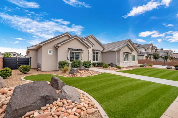 3136 E Blue Quartz Dr, St George, UT 84790