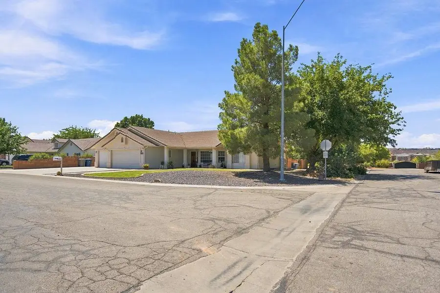 2328 Alamosa Dr, Washington, UT 84780 - #3