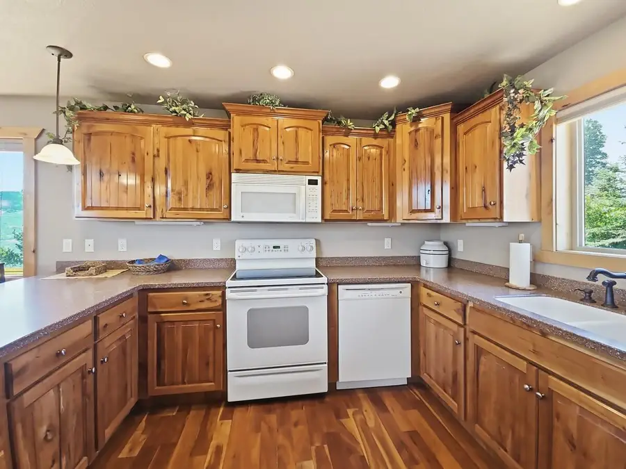 1402 N Aspen Dr, Brian Head, UT 84719 - #2