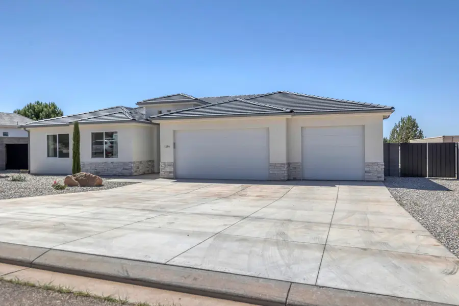 1184 E Big Pinion Ln, Apple Valley, UT 84737 - #2
