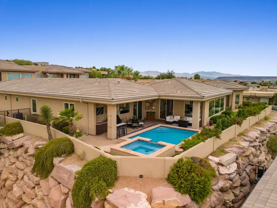 1815 S Paragon Dr, Saint George, UT 84790 - #2