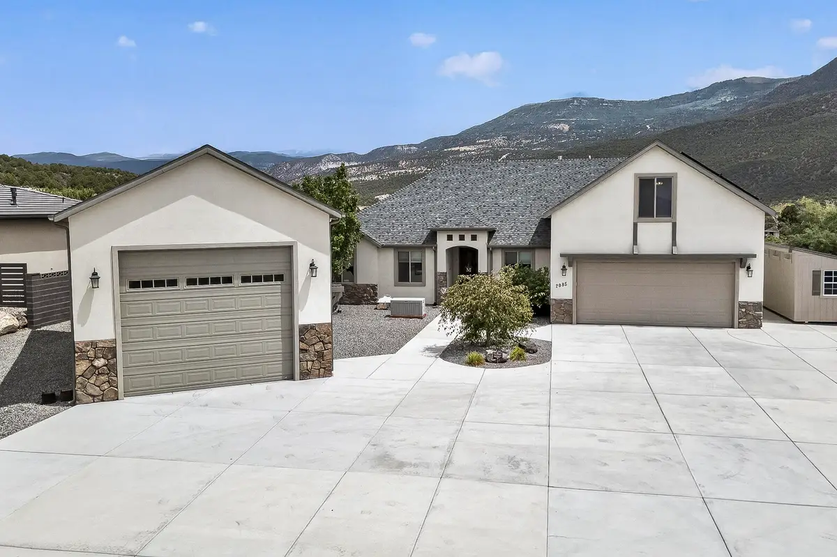 2085 S Eagle Ridge Lp, Cedar City, UT 84720 - #1