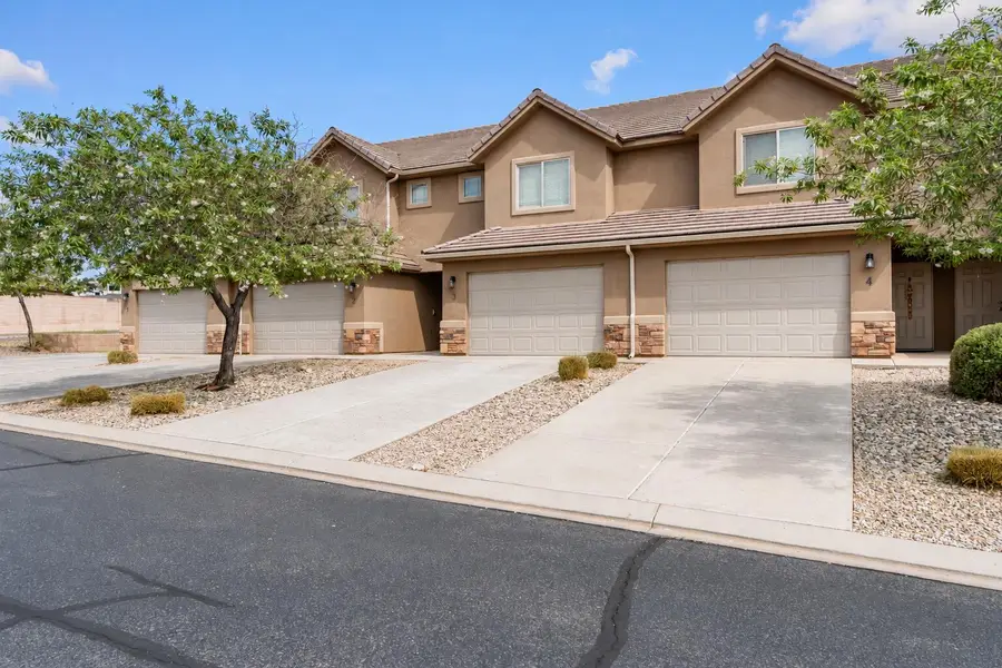 1000 E Bluff View Dr #3, Washington, UT 84780 - #2