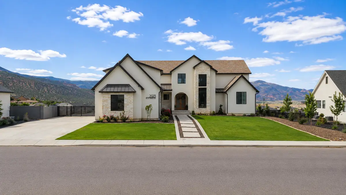 2923 W Rock Ridge Rd, Cedar City, UT 84720 - #1