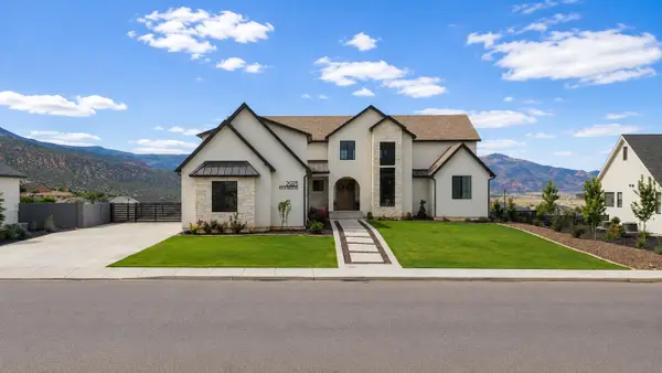 2923 W Rock Ridge Rd, Cedar City, UT 84720