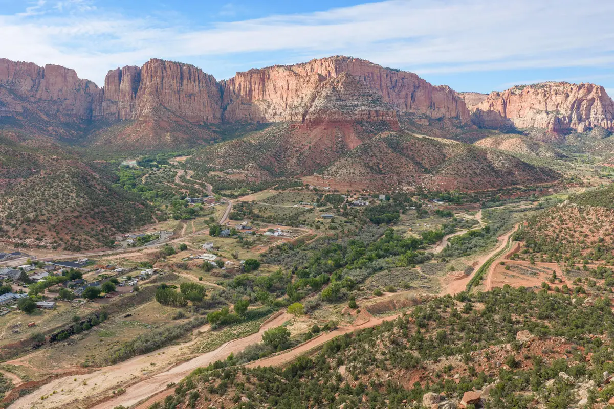 N West Ditch Bank Rd, Hildale, UT 84784 - #1