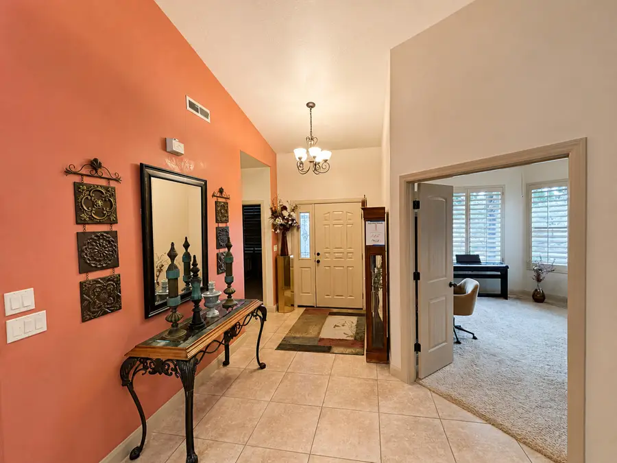 709 W Windsor Dr, Saint George, UT 84770 - #3
