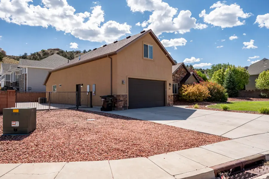 317 S Glen Canyon Dr, Cedar City, UT 84720 - #3