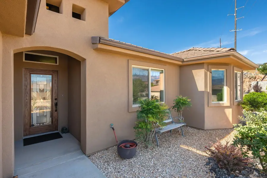 16 E Sunset Ridge Dr, Hurricane, UT 84737 - #2