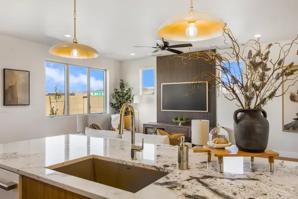 953 N Manen St, Washington, UT 84780