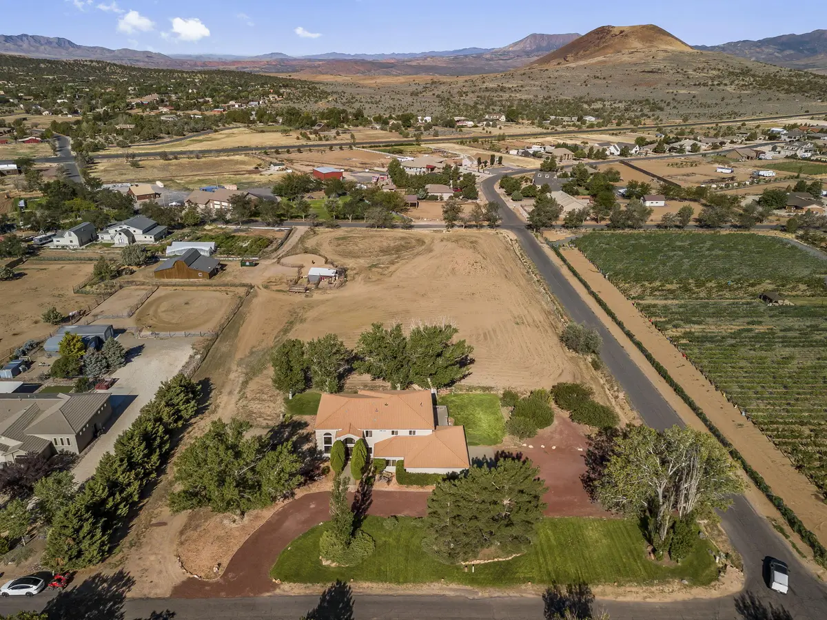 1217 N Horsemans Park Dr, Dammeron Valley, UT 84783 - #1