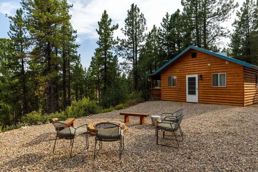 2225 E Sidehill Dr, Duck Creek Village, UT 84762 - #2