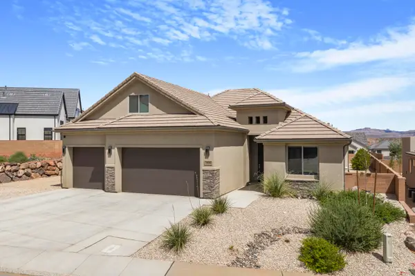 1930 N Creek Side Ct, Washington, UT 84780