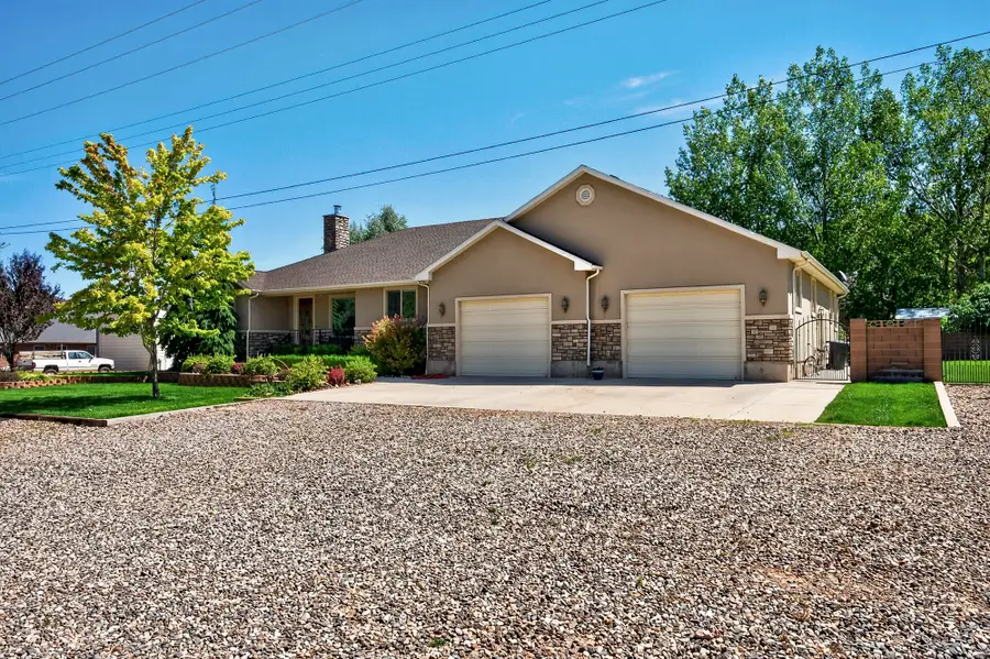 227 E 100, Paragonah, UT 84760 - #2