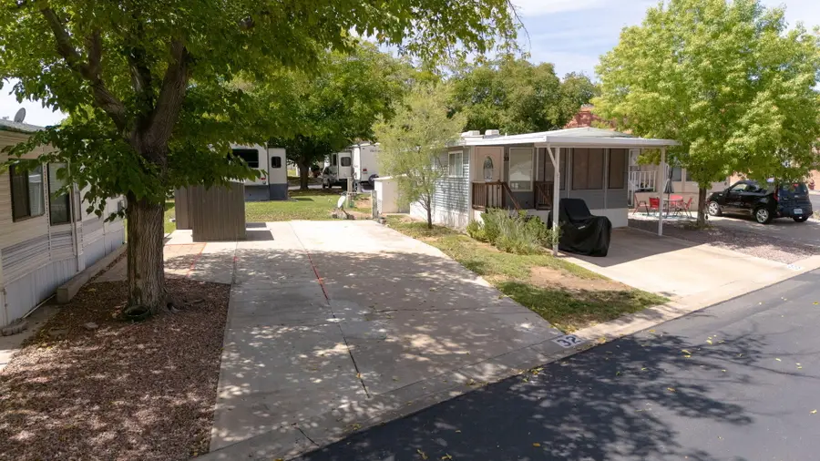 1150 W Red Hills Parkway #32, Washington, UT 84780 - #3