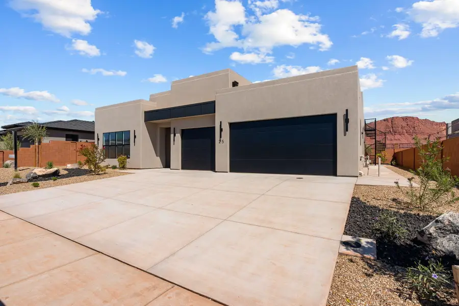 25 E Morning Glory Ave, Ivins, UT 84738 - #2